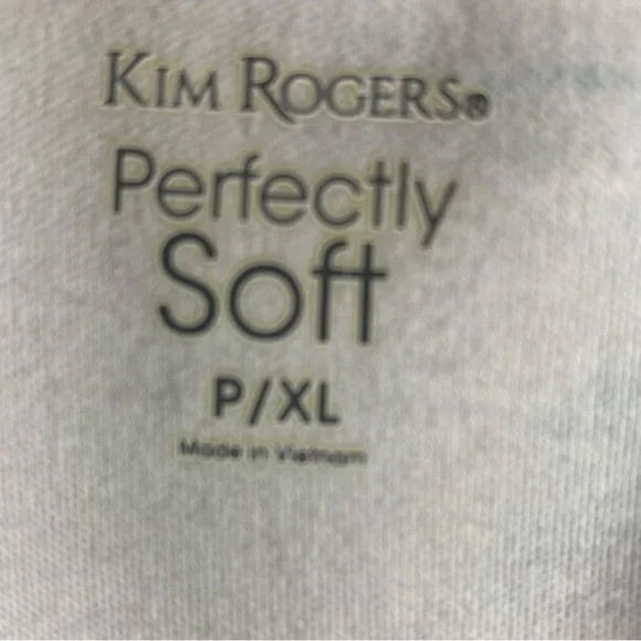 KIM ROGERS Perfectly Soft Petite Short Sleeve Crew Neck Tee - Picture 3 of 4